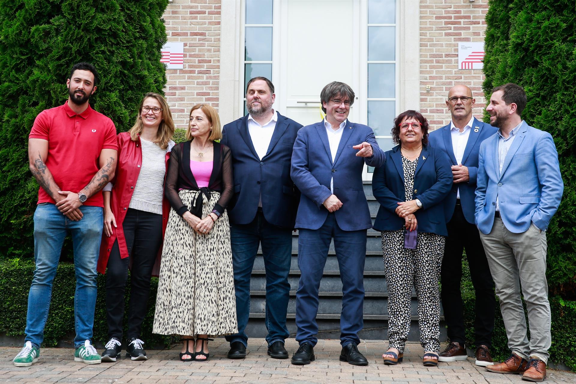 Oriol Junqueras, junto a Carles Puigdemont en Waterloo.
