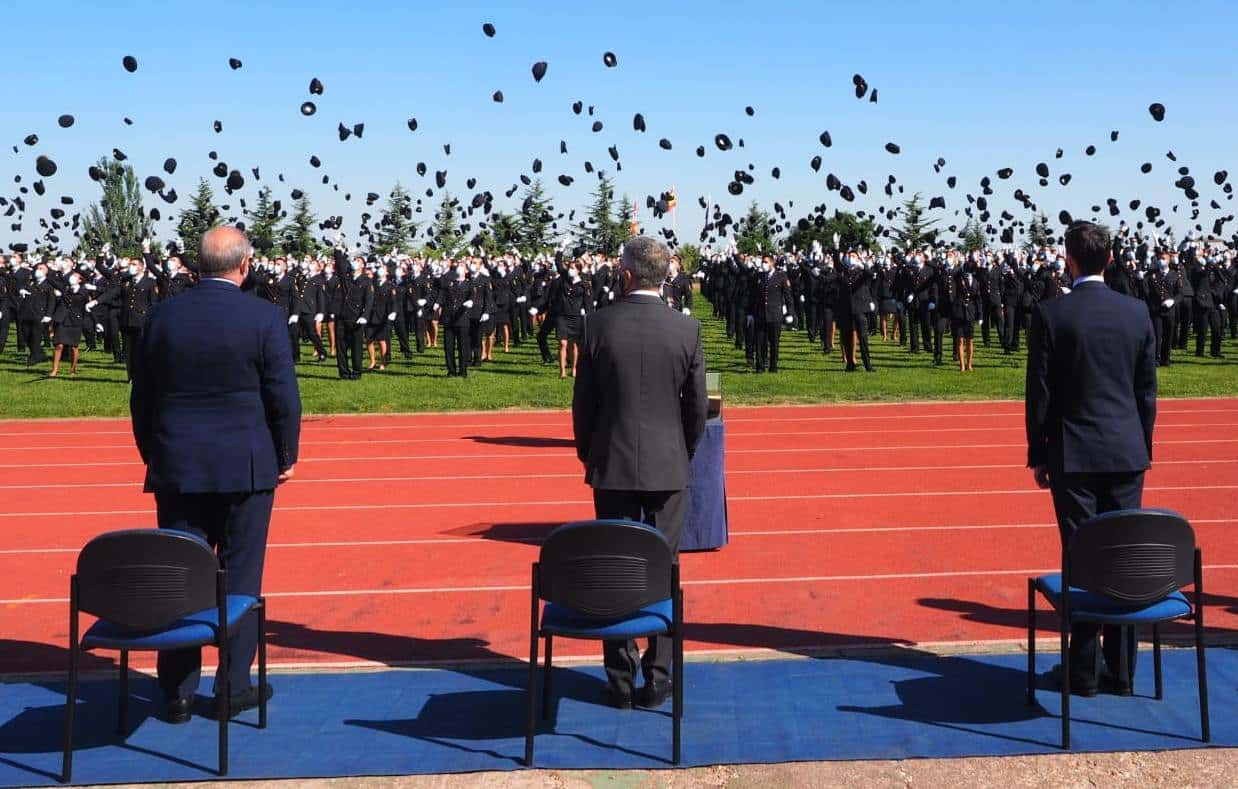 Jura de la XXXV promoción de la escala básica de la Policía Nacional este lunes en la Escuela de Ávila.