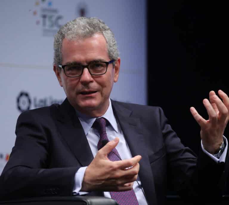 Isla (Inditex) mira "con optimismo" al futuro y prevé integrar la tienda física y online en 2021