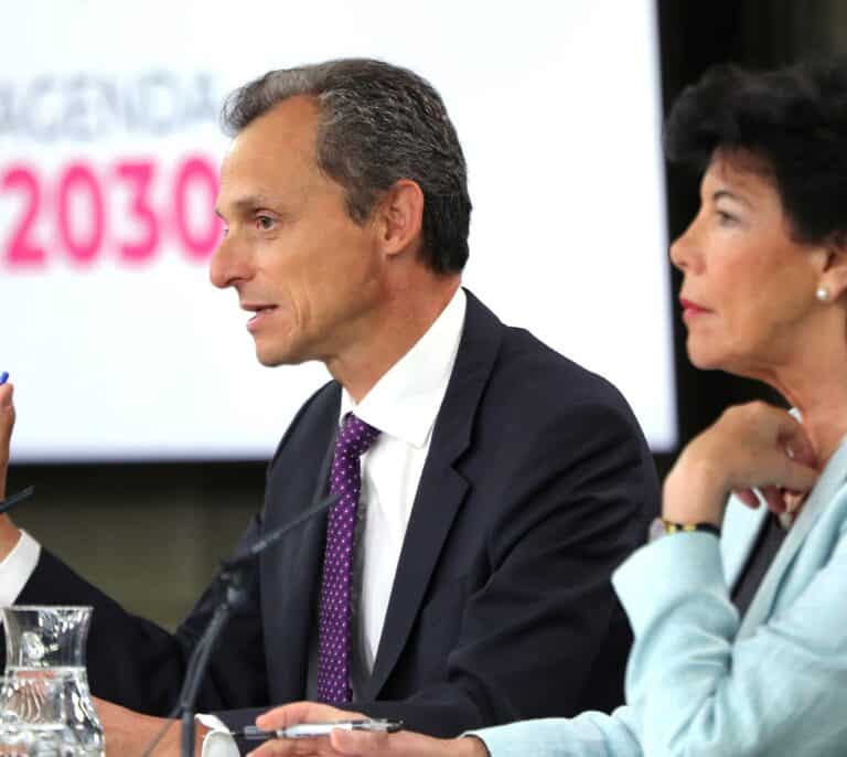 Los ex ministros Duque y Celaá piden la cesantía: 4.990 € al mes durante dos años