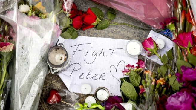 Mensaje en recuerdo a Peter de Vries en el lugar de su asesinato en pleno centro de Ámsterdam: "Lucha Peter"