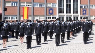 Aspirantes a policía recurren ante el Supremo que se les excluya por portar lentes intraoculares