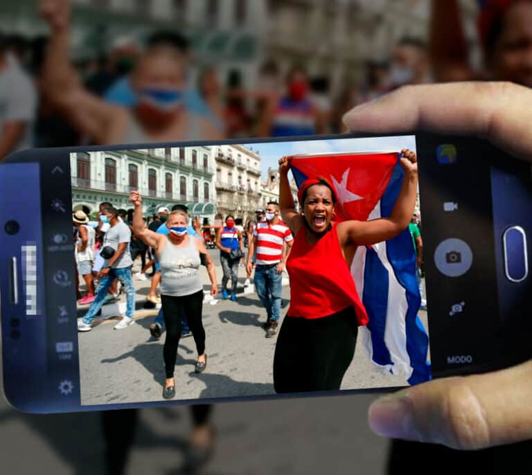 Golpes contra móviles: el 11-J cubano