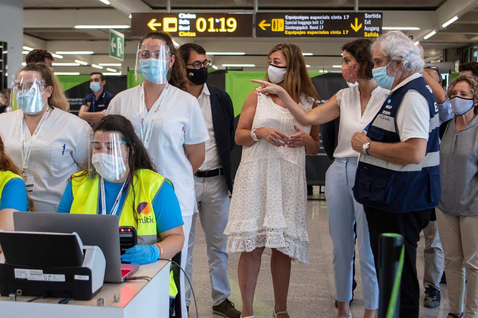 Controles covid en el aeropuerto Son Sant Joan de Palma de Mallorca.