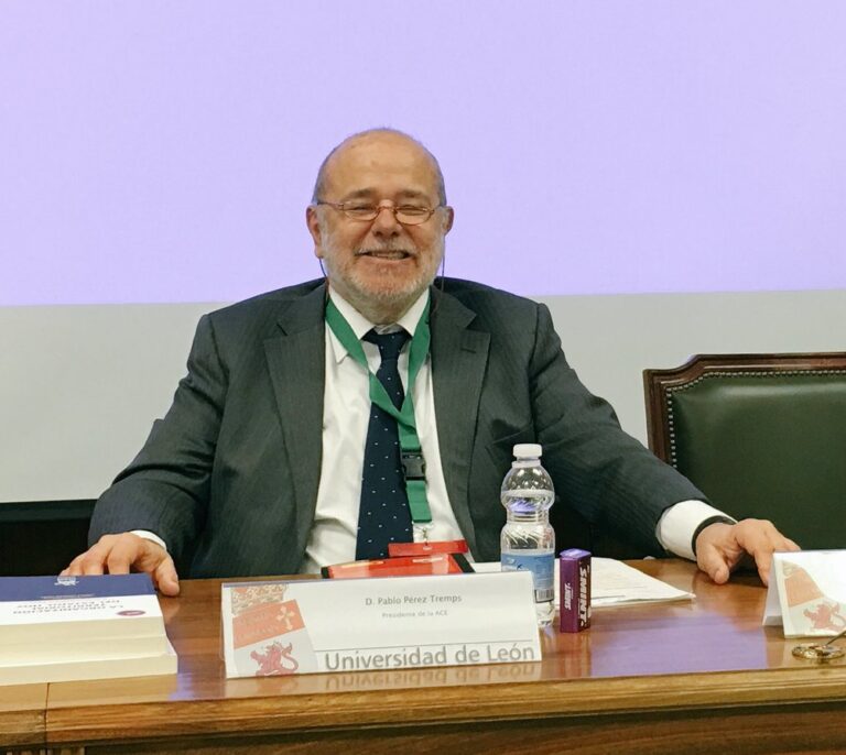 Muere el ex magistrado del TC Pérez Tremps, que fue apartado del Estatut