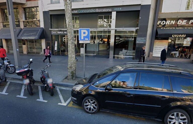 La policía investiga la muerte de un menor hallado en un hotel de Barcelona