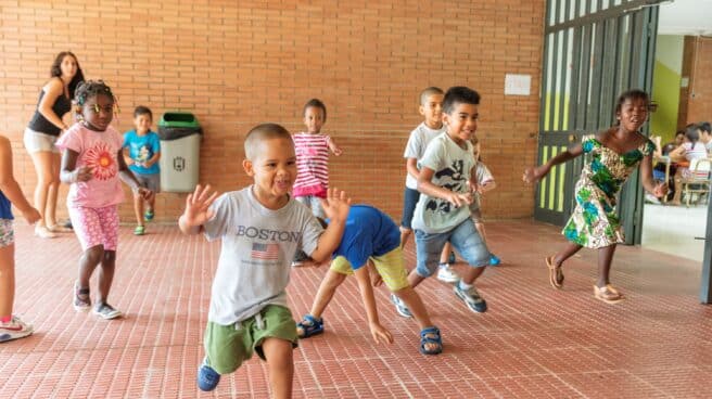 Actividades-verano-CaixaProinfancia-Fund.-la-Caixa-II El programa de Fundación La Caixa dirigido a menores en situación de pobreza y riesgo de exclusión destina más de 4,8 millones de euros a las actividades en centros abiertos, colonias urbanas y campamentos.