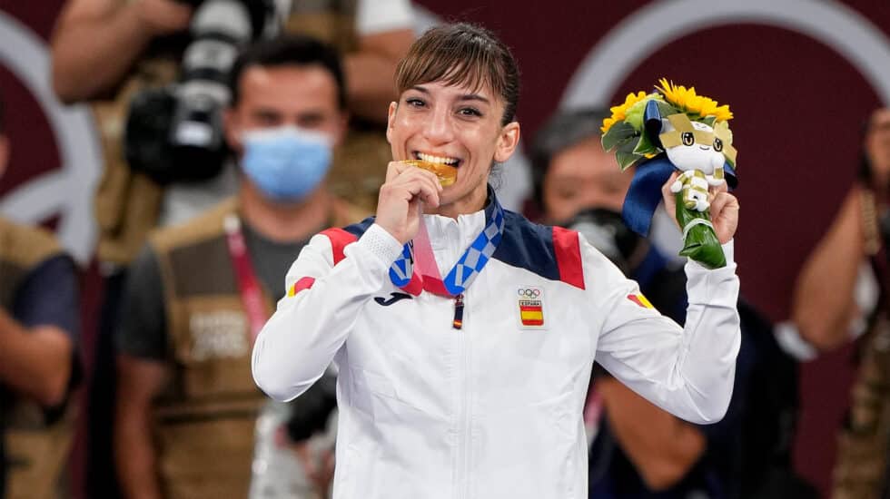 Sandra Sánchez, con la medalla de oro en los Juegos de Tokio