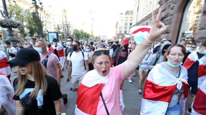 Manifestación de bielorrusos en Kiev, capital de Ucrania Bielorrusia, el año en que Lukashenko reprimió sin límites