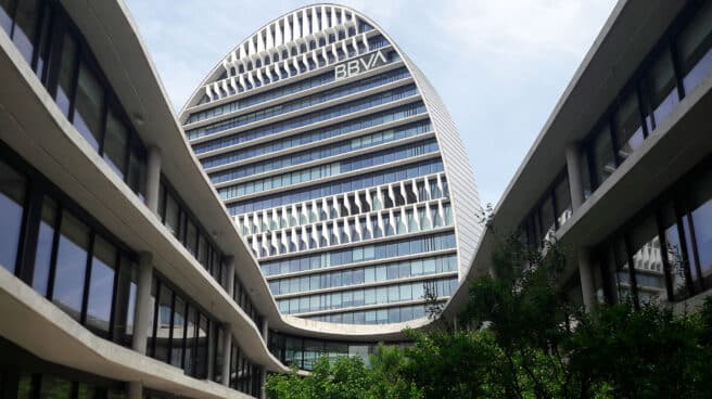 BBVA lanza una OPA por el 50,15 % de su filial turca Garanti por 2.249 millones Sede de BBVA