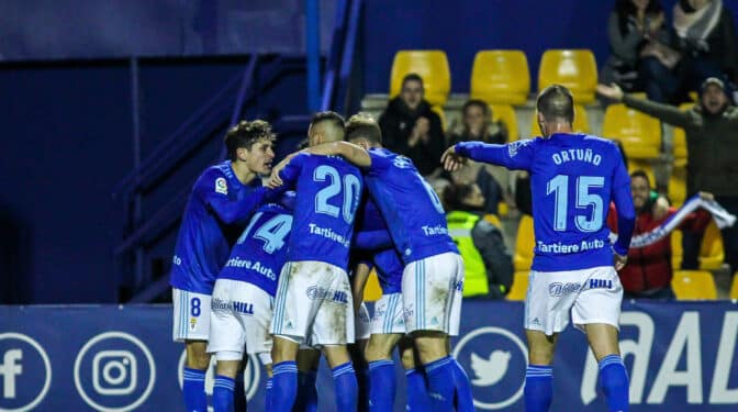 El Real Oviedo precisa que su voto en contra de LaLiga Impulso se debe a “la forma” pero medita aceptar el dinero que le corresponde