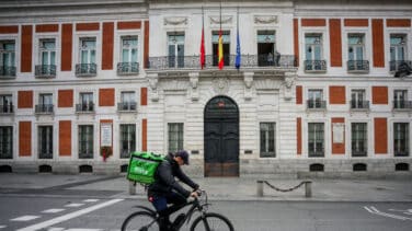 Preparan una demanda colectiva contra Uber Eats por "despidos" y "cesión ilegal" a subcontratas