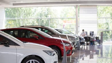 El 70% de las ventas de coches son aún de combustibles fósiles a pesar del cerco del Gobierno