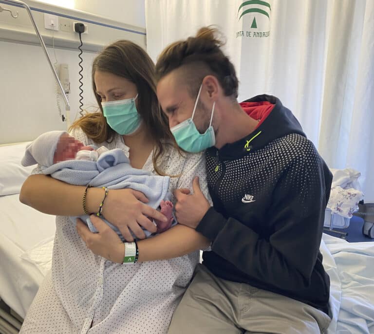 Cómo solicitar el cheque bebé del Gobierno en 2023