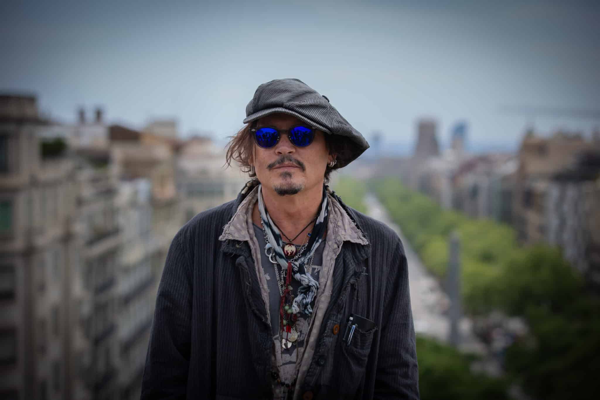 El actor Johnny Depp posa después de la rueda de prensa de presentación de la película ‘El fotógrafo de Minamata' en la quinta edición del BCN Film Fest