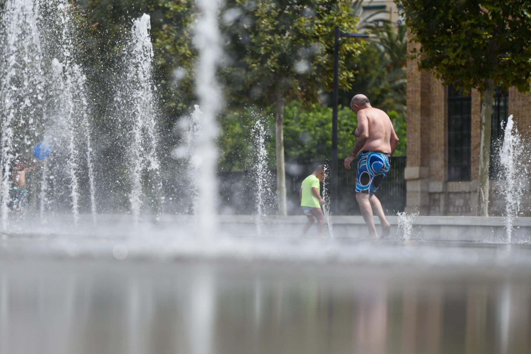 El calor extremo pone mañana en alerta a casi toda España, con máximas de 44ºC