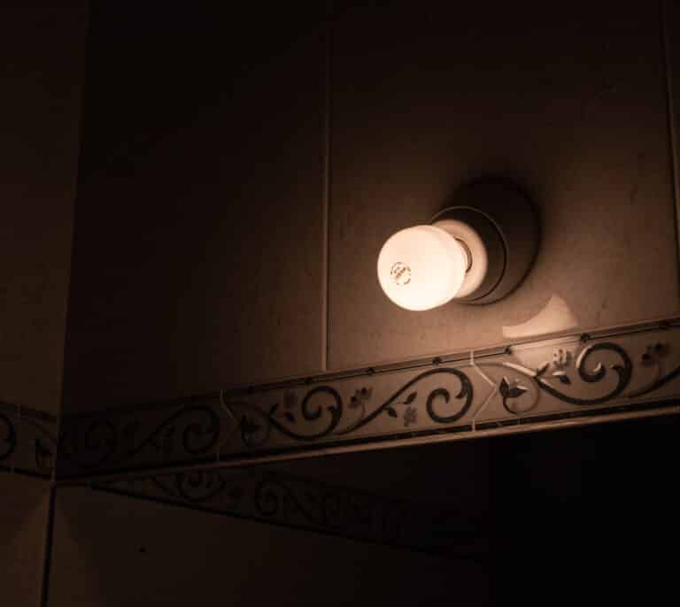 Precio de la luz hoy, 12 de marzo de 2025: estas son las horas más baratas y más caras del día