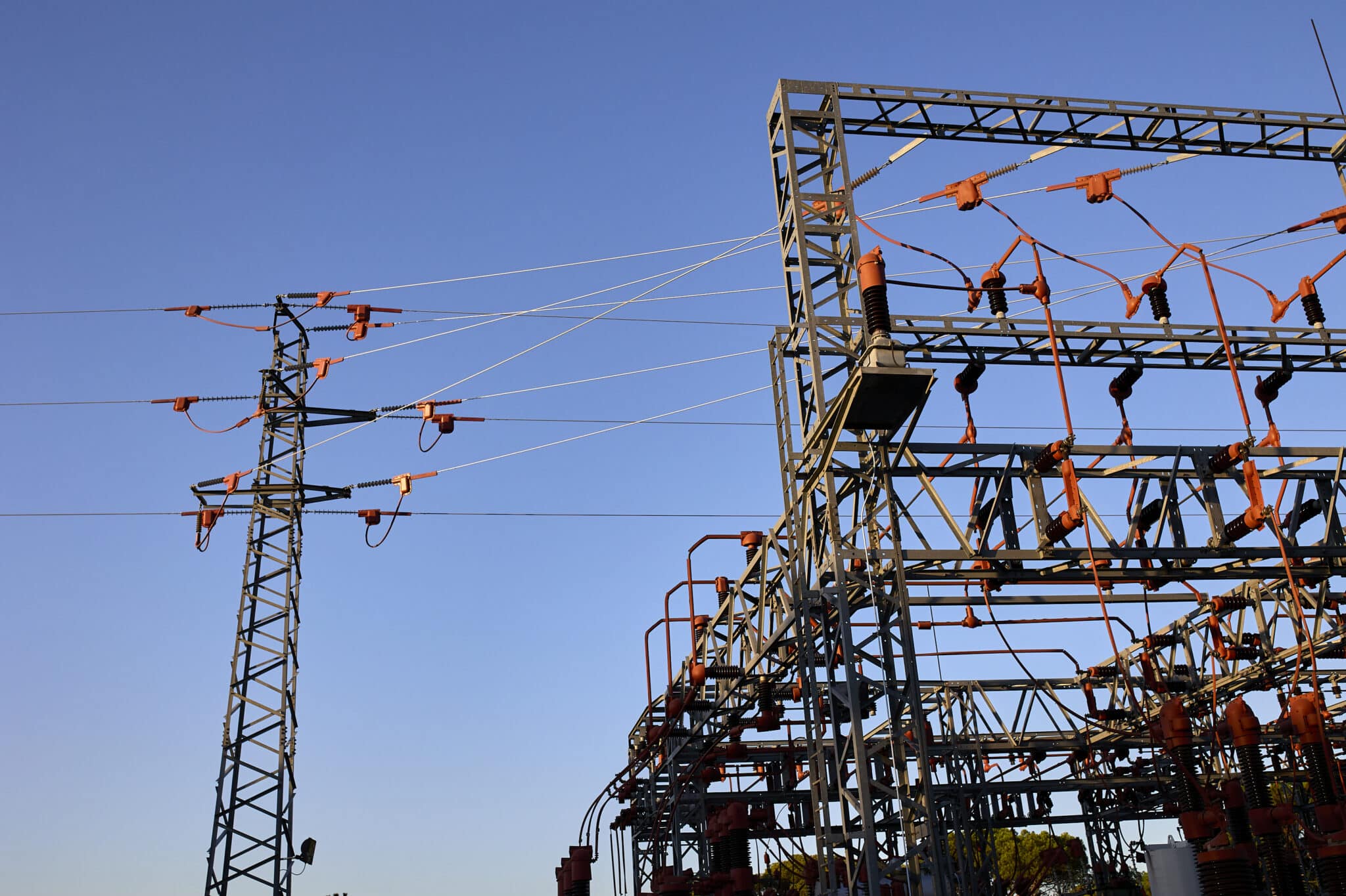 El precio de la luz desciende por tercer día consecutivo