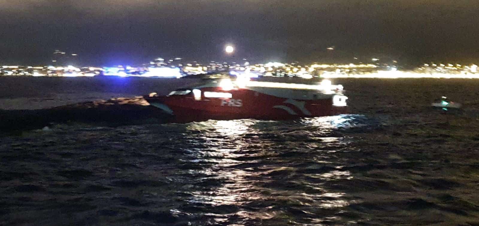 Ferry encallado en Ibiza.