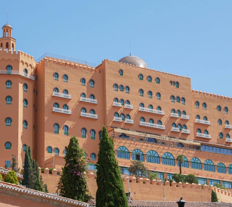 El Palace, en las entrañas de la otra Alhambra de Granada