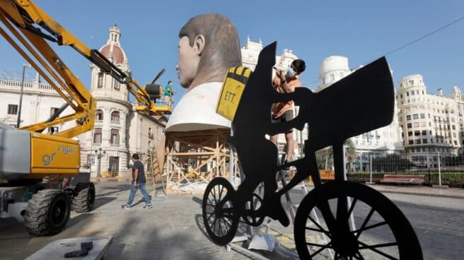 Montaje de las Fallas de Valencia.