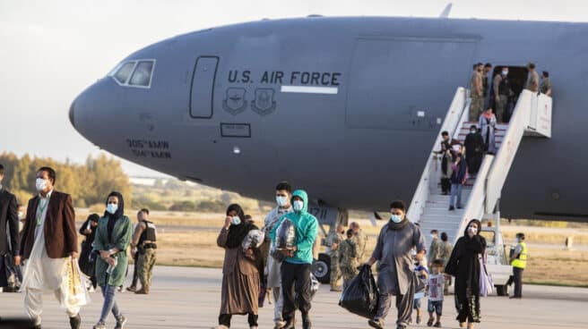 Llega a la base de Rota (Cádiz) un vuelo estadounidense con 200 afganos