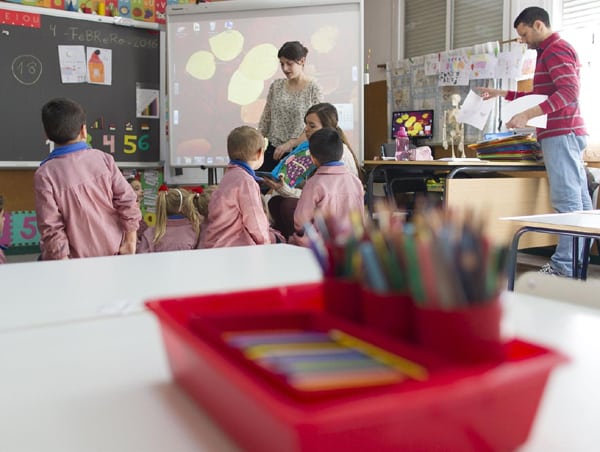 Matemáticas de niños con palotes