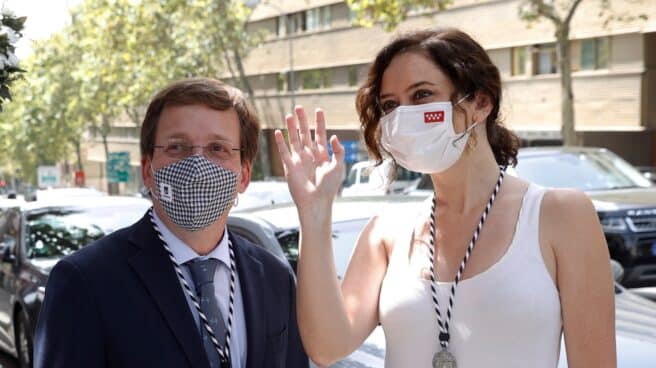 El alcalde de Madrid, José Luis Martínez-Almeida (i) y la presidenta de la Comunidad, Isabel Díaz Ayuso (d). El alcalde de Madrid, José Luis Martínez-Almeida (i) y la presidenta de la Comunidad, Isabel Díaz Ayuso (d).
