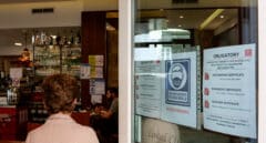 La imposición del certificado covid divide a los hosteleros en Galicia