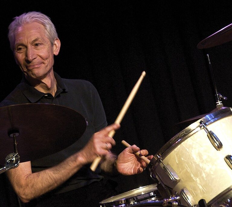Muere Charlie Watts, batería de los Rolling Stones, a los 80 años