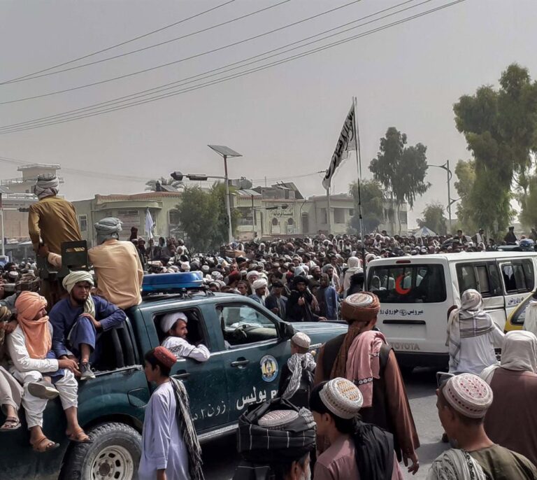 China "respeta la voluntad del pueblo afgano" y mantiene su embajada en Kabul
