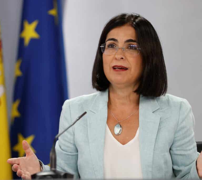 Darias asegura que España está preparada para una tercera dosis de la vacuna