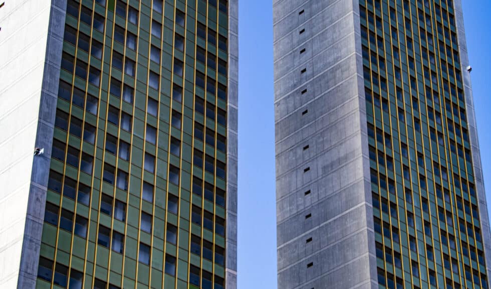 detalle de las torres del Edificio Intempo.