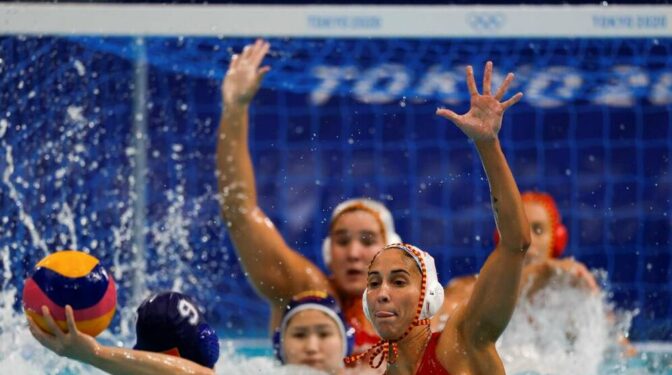 La selección femenina de waterpolo gana a Hungría y consigue meterse en la Final Olímpica