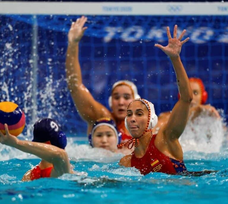 La selección femenina de waterpolo gana a Hungría y consigue meterse en la Final Olímpica