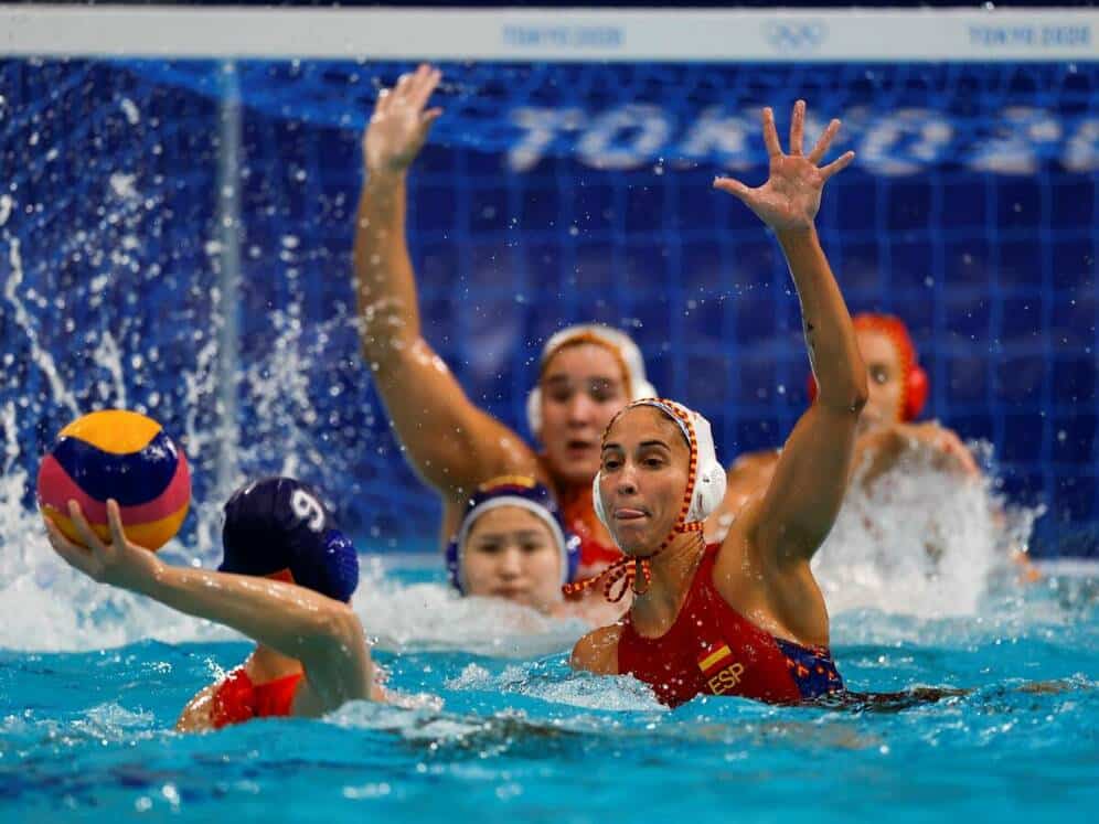 La selección femenina de waterpolo gana a Hungría y consigue meterse en la Final Olímpica
