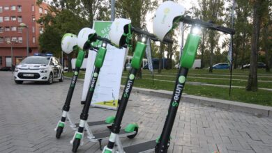 El Ayuntamiento de Málaga abre un expediente para retirar la autorización de los patinetes Lime