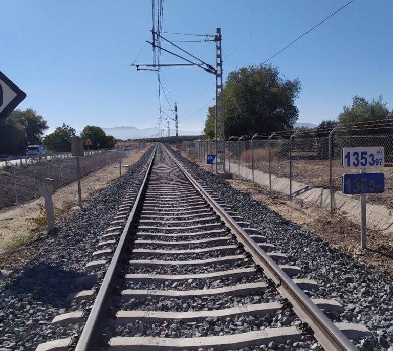 Adif adjudica el mantenimiento integral de las estaciones de viajeros por más de 25 millones