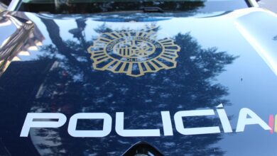 La Policía registra el Ayuntamiento de Cornellà por contratos irregulares