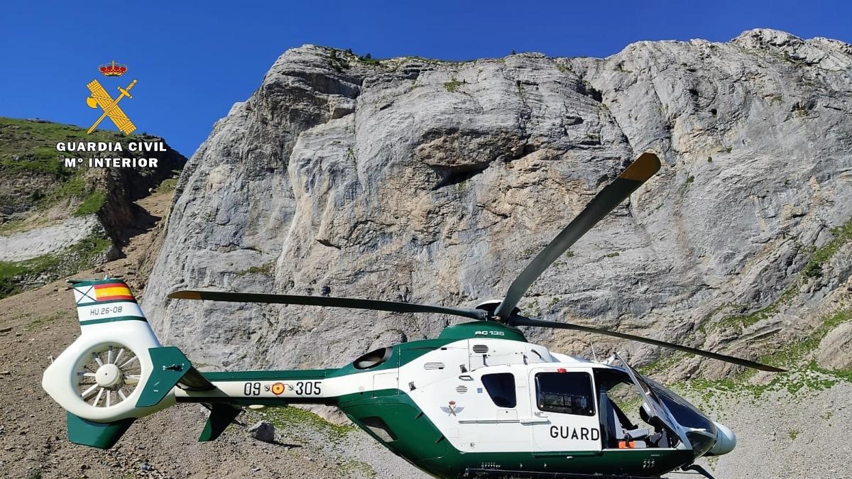 Fallece un senderista vizcaíno  tras sufrir una caída de 100 metros en Candanchú