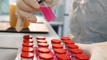 Investigadores españoles inician el ensayo de un posible tratamiento para la Covid-19 a base de equinácea