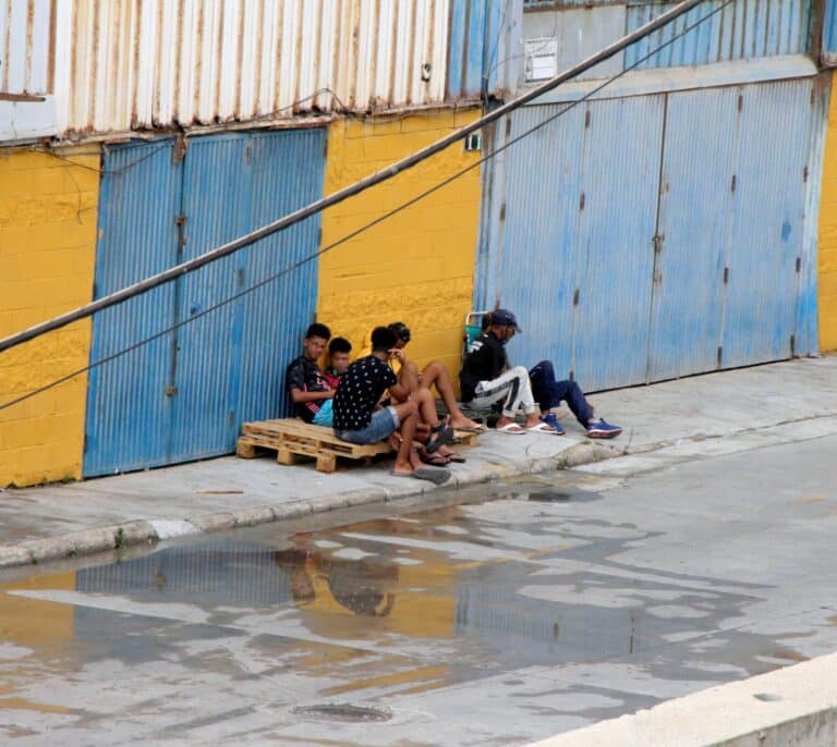 La Fiscalía investiga la repatriación de cientos de menores marroquíes acogidos en Ceuta desde mayo