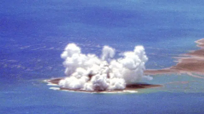 Un volcán submarino hace aflorar una nueva isla cerca de Japón