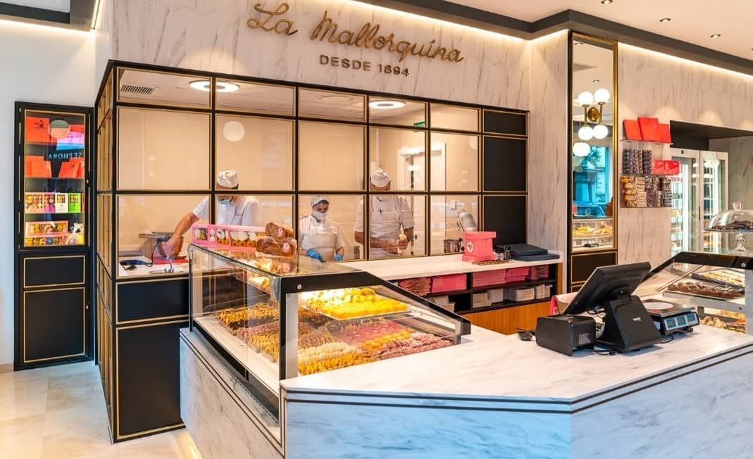 Imagen del interior de la pastelería La Mallorquina en la calle Velázquez 39.