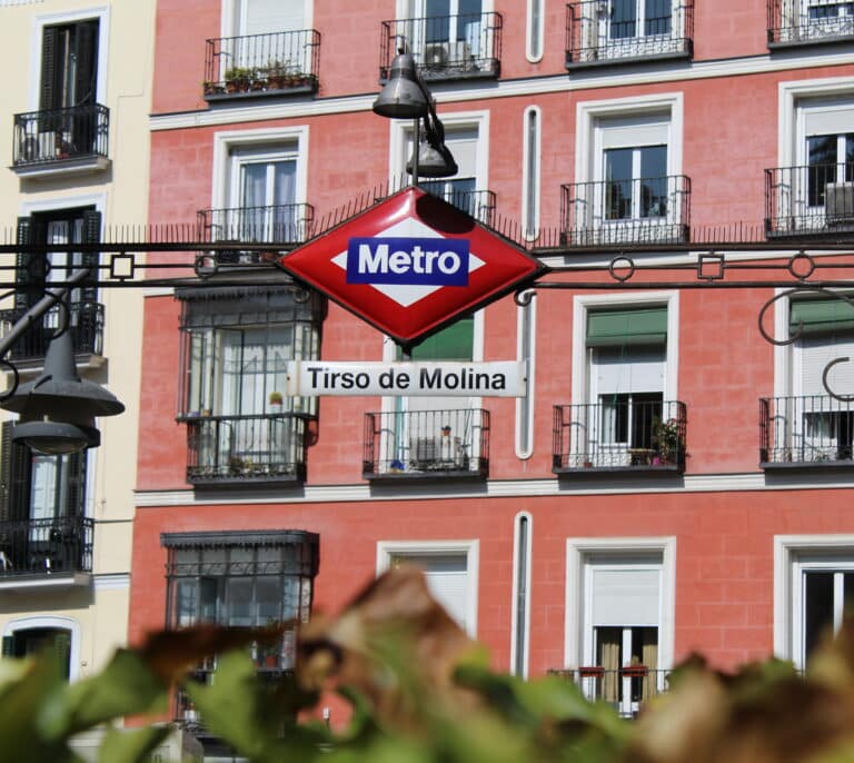 Un antiguo convento y un cementerio de frailes: la historia del Metro de Tirso de Molina