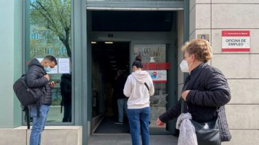Solo el 6% de los contratos firmados por jóvenes en julio era indefinido