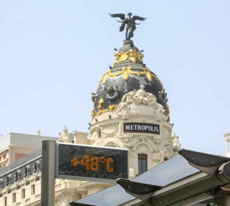 Consejos para protegerse de la ola de calor que azota a España