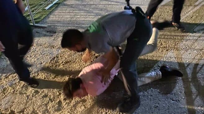 El 'pequeño Nicolás' denunciará en Comisaría que fue agredido a la salida de un festival en Marbella Agresión al 'pequeño Nicolás' en un conocido festival de Marbella.