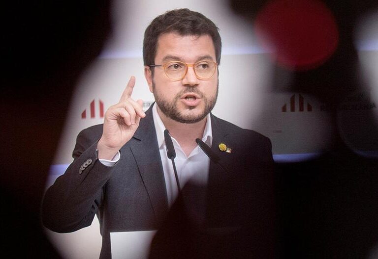 Aragonés señala el “chantaje inaceptable” del Gobierno al suspender la ampliación de El Prat