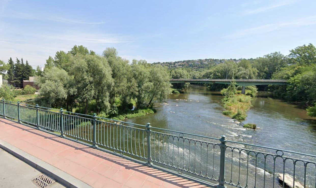 Río Ter, a su paso por Girona.